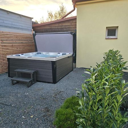 Apartmany Centro & Jacuzzi Пиещани Екстериор снимка
