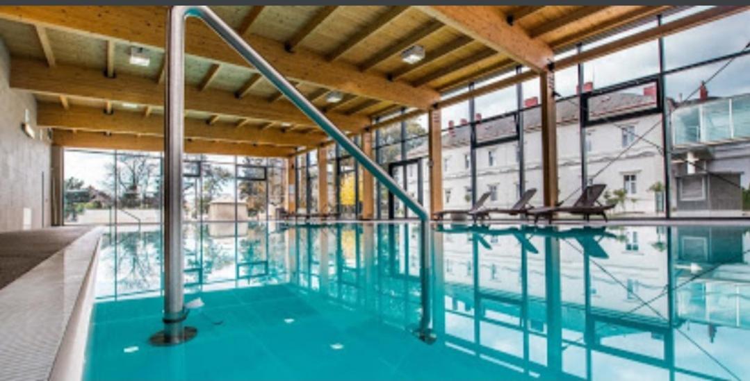 Apartmany Centro & Jacuzzi Пиещани Екстериор снимка