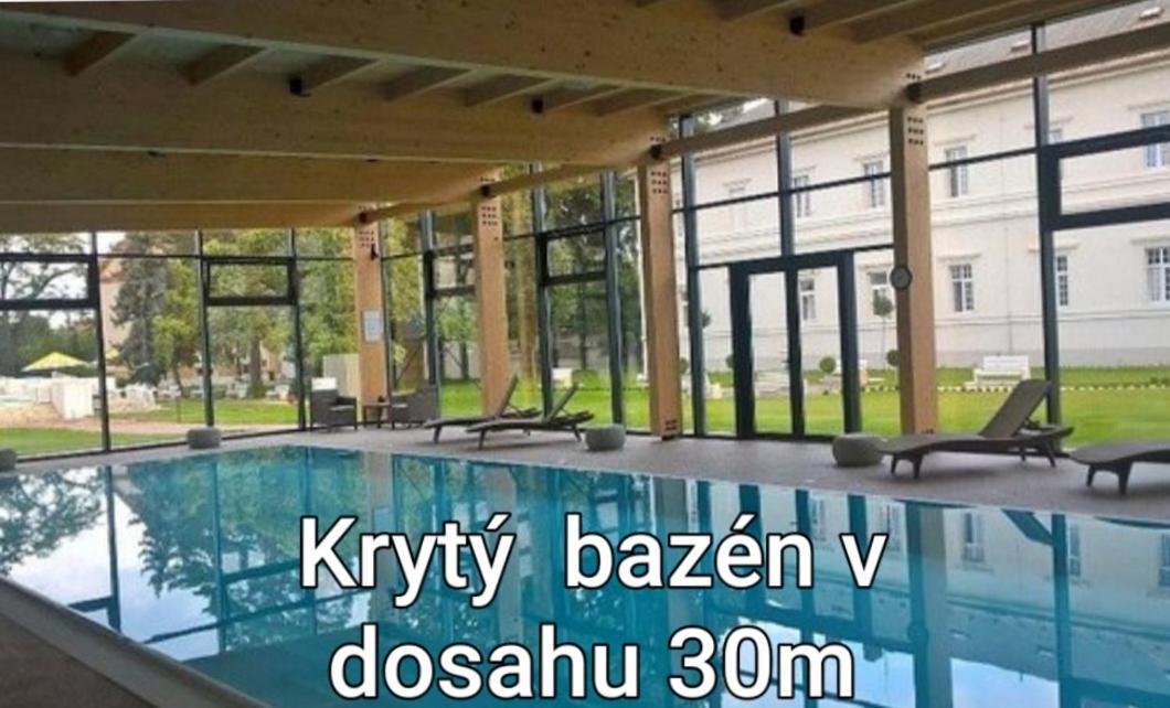 Apartmany Centro & Jacuzzi Пиещани Екстериор снимка