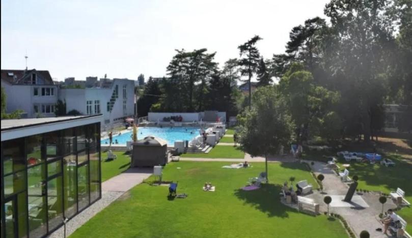 Apartmany Centro & Jacuzzi Пиещани Екстериор снимка