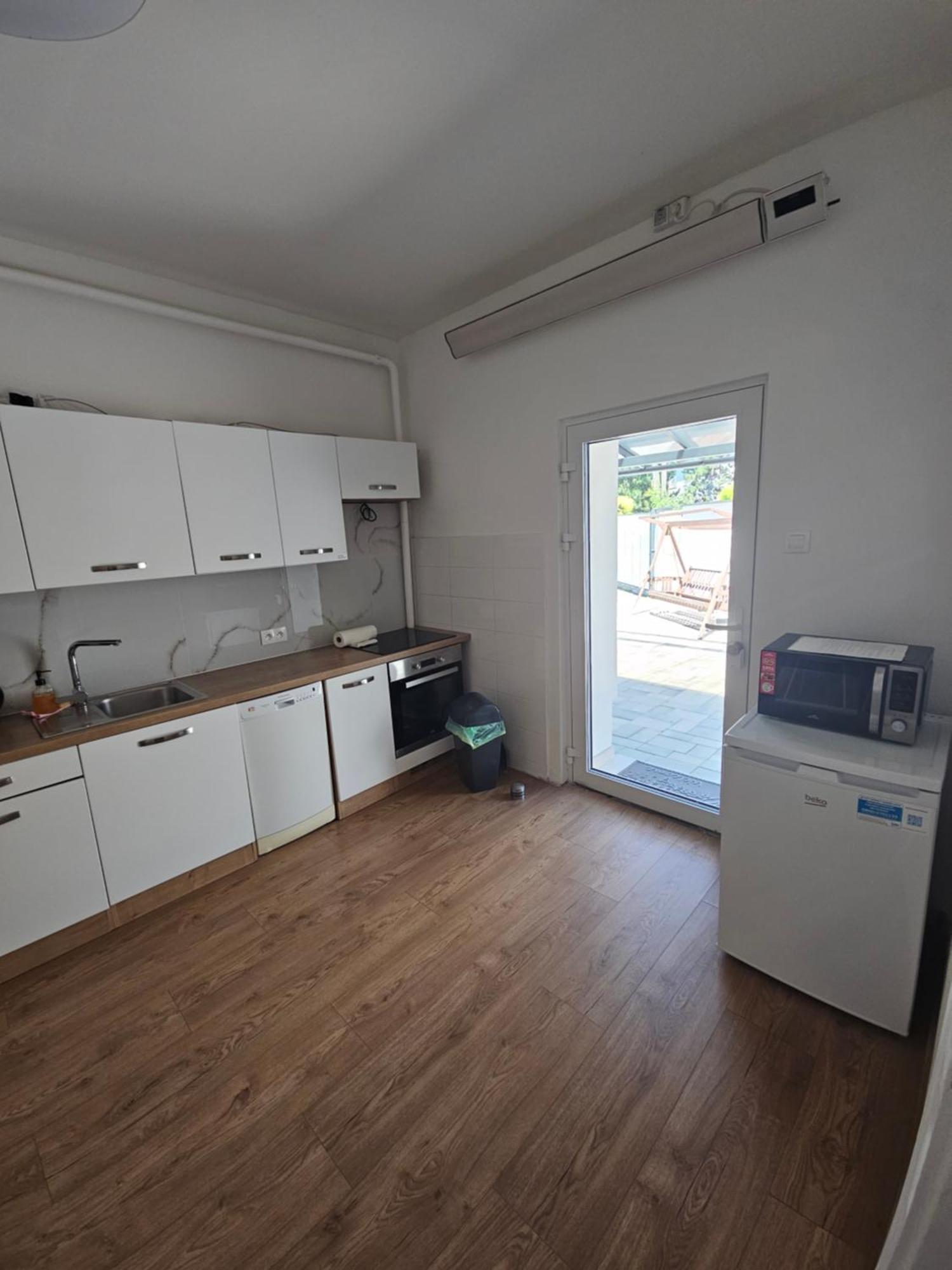 Apartmany Centro & Jacuzzi Пиещани Екстериор снимка